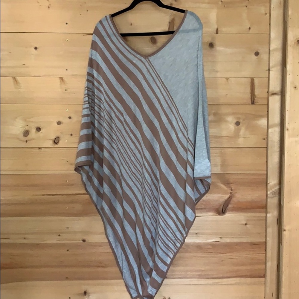 Left On Houston (Anthropologie) poncho size 0/S